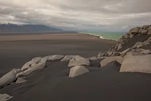 Expansive: Expansive black sand beach