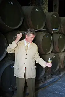Sherry: Expert wine (sherry) pourer (Spanish: Venenciador)