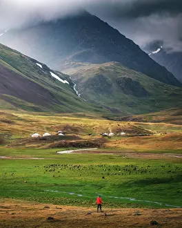 Tent: Exploring remote Altai mountains. Oigor river and