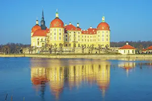 Defence: Exterior view of Moritzburg Castle in winter with