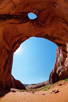 Table: The Eye of the Sun, natural wonder, film set, Monument