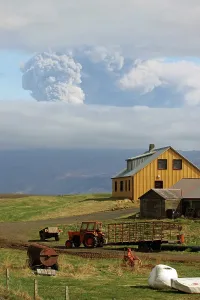 2010: Eyjafjallaj?? ?kull Ash Cloud, Iceland