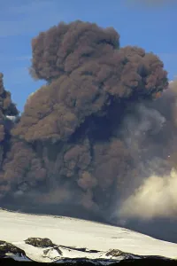 2010: Eyjafjallaj?? ?kull Ash Cloud, Iceland