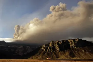 2010: Eyjafjallaj?? ?kull Ash Cloud, Iceland