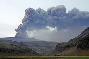 2010: Eyjafjallaj?? ?kull Ash Cloud, Iceland