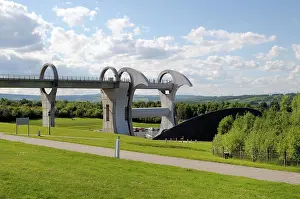 Rotating: Falkirk Wheel, the only rotating boat lift worldwide