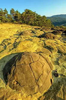 Formed: The famous Rosans sandstone balls: spheres formed