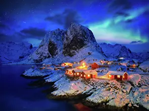 Situation: Famous tourist attraction Hamnoy fishing village
