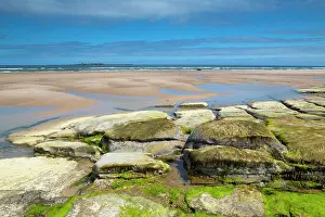 Seahouses: Farne Islands from Seahouses Beach