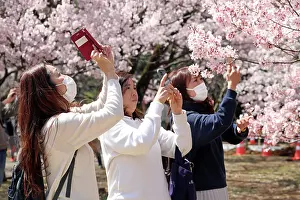 Shinjuku: Fear of the Coronavirus didnt stop the Japanese