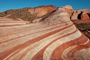 Nevada: Fire Wave rock formation in the evening light, Valley