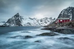 Rorbu: Fishermen's houses, Rorbuer or Rorbu, Moskenesoya