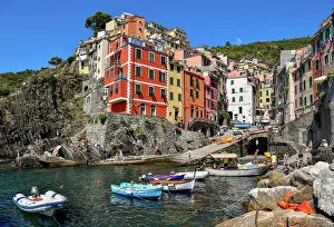 Spezia: Fishing boats in the harbour of Riomaggiore, village
