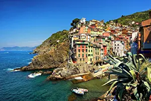 Towns: Fishing port of Riomaggiore, Cinque Terre National