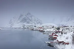 200617: Fishing village Reine on the Lofoten Islands in