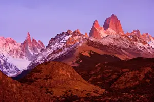 Fitz: Fitz Roy Massif - at sunrise - mountain scenery