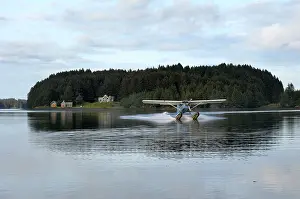 Plane: Floatplane on water