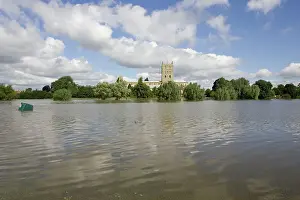 Floods: Flooding - Tewkesbury Abbey inundated by unprecedented