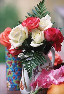 Frederic Rolland: FLOWER ARRANGEMENT - Roses