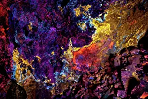 Fluorescence: Mine with Fluorescent Minerals (1 of 2)
