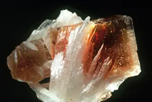 Fluorescent: Fluorite in White Light