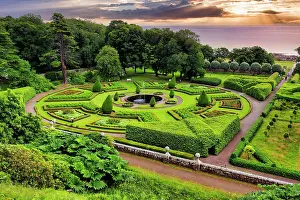 Style: Formal Garden, Baroque Garden, Italian Coastal Garden