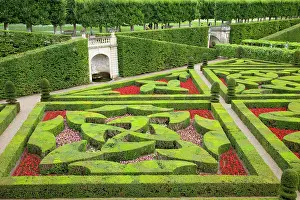 Jardin: Formal gardens of Chateau Villandry near