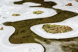 Erode: Forms and structures of ice on water, Raabklamm