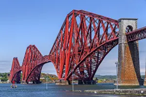 Edinburgh: Forth Bridge - famous rail bridge over the Firth