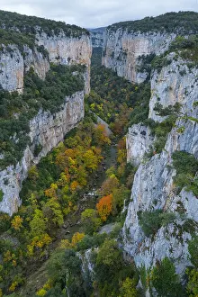 Geomorphology: Foz de Arbay&, x2bac813;alazar River, Navarra, Spain
