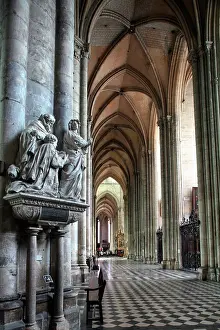 Yuanyue: France, Amiens, The nave of Amiens Cathedral
