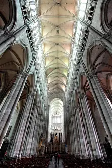 Yuanyue: France, Amiens, Nave of Amiens Cathedral