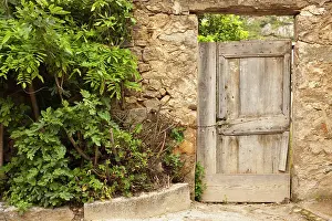 Corse: France, Corsica, La Balagne, Pigna, artisanal