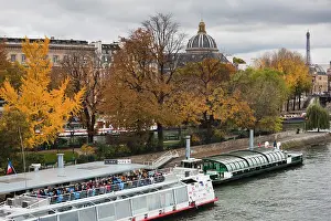 Bateau: France, Paris, Bateau Mouche tourboat by