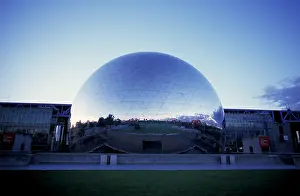 Barnes: France, Paris. Parc de la Villette, La Geode