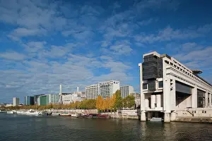 Government: France, Paris, Seine River and the Ministry