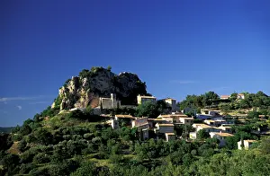 Barnes: France, Provence, Vaucluse, la Roque-Alric