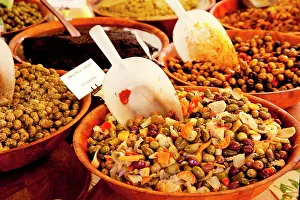 Shop: Fresh olives and mixed salads at the market