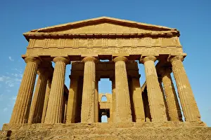 Greece: Front, columns, chapter, Concordia temple, valle