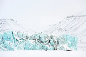 Frontview: Frontview of the von Postbreen Glacier at Spitsbergen