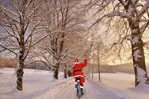 Bikes: Frosty Winter Scene - with Father Christmas cycling