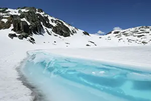 Gotthard: Frozen Lake