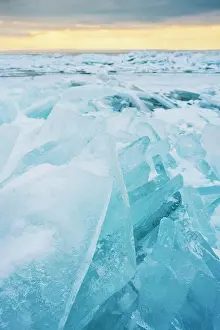 Neusiedl: Frozen lake in Burgenland