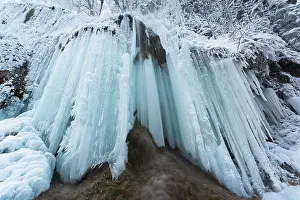 Free: The frozen Schleierfaelle (veil falls) in Upper