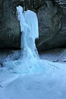 Icicles: Frozen Waterfall icicles