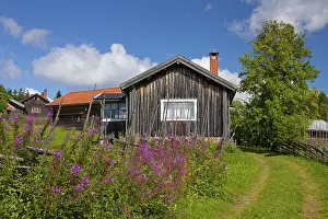Cottages: Fryksas old wooden cottages