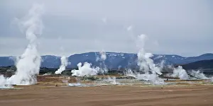 Fumarole: Fumaroles in a highly active geothermal