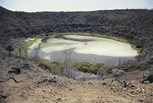 Evaporation: Galapagos Salt Crater
