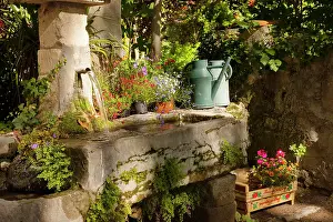Watering: Garden tub and wash basin at Chateau Roussan