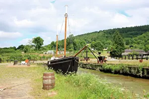 Quay: Garlandstone